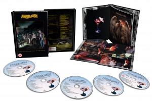Vos derniers achats - Page 26 Marillion%20Clutching%20At%20Straws%20(Deluxe%20Edition)4CDBluray-300x300